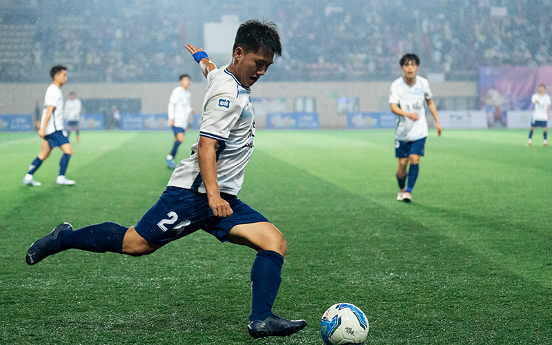 贵州贵阳：群众体育 “足”够精彩