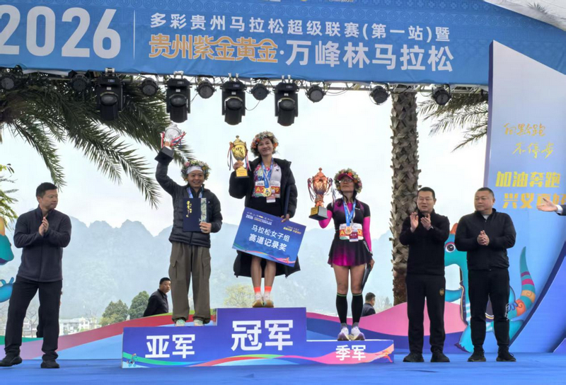 勝利之杯。牆忠元攝