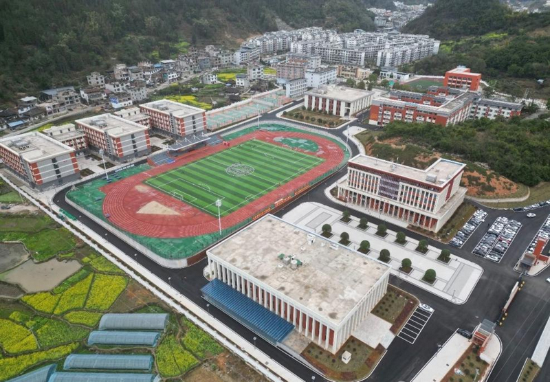 从江一中新校区俯瞰全景图。