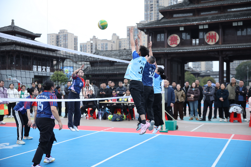 荔波“村排”比賽現場。