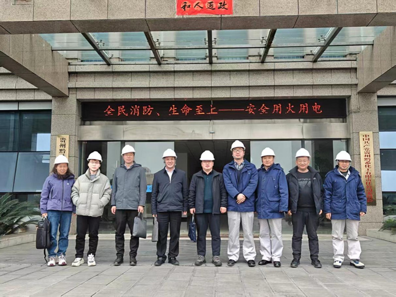 合影留念。