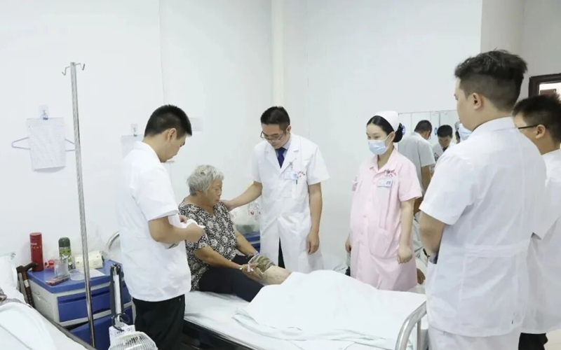 贵州松桃：学思践悟强初心 真抓实干惠民生。