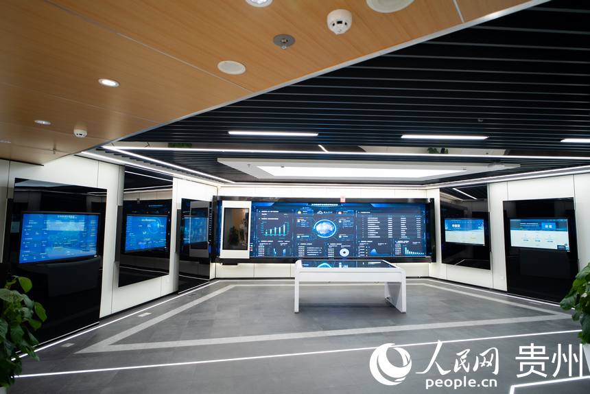 贵阳大数据交易所一隅。人民网记者 涂敏摄