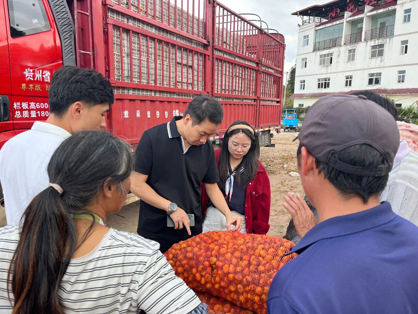 师生团队实地调研。