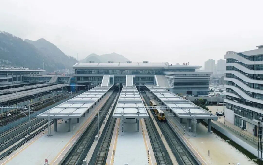 六盘水站扩能改造工程第一阶段完工。