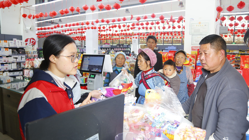 江勇用积分兑换生活物资。