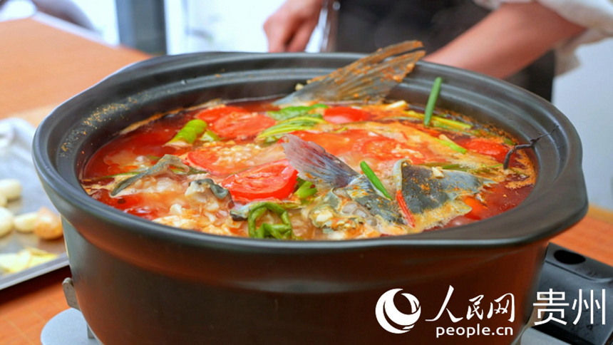 贵州酸汤鱼。人民网记者 涂敏摄