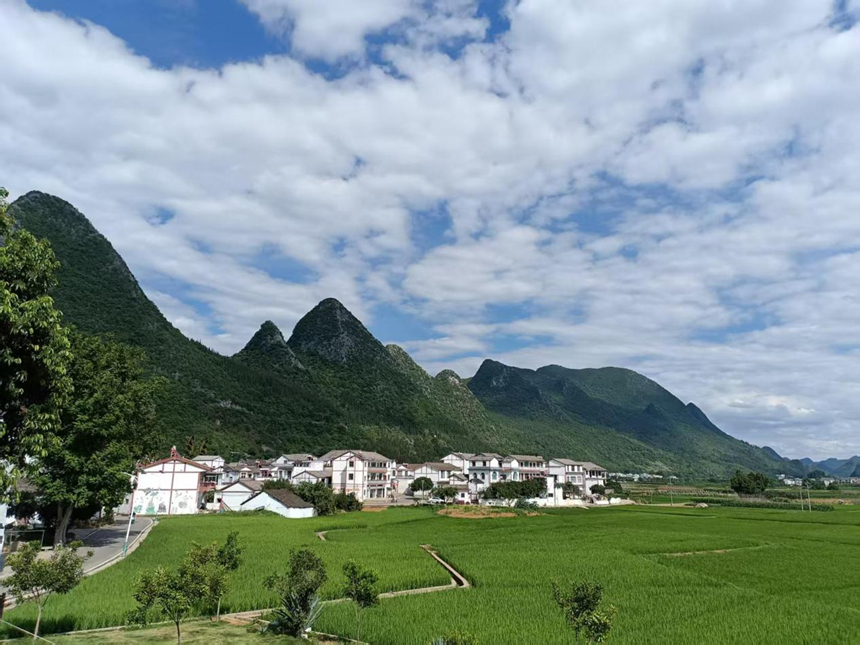 美丽村寨。