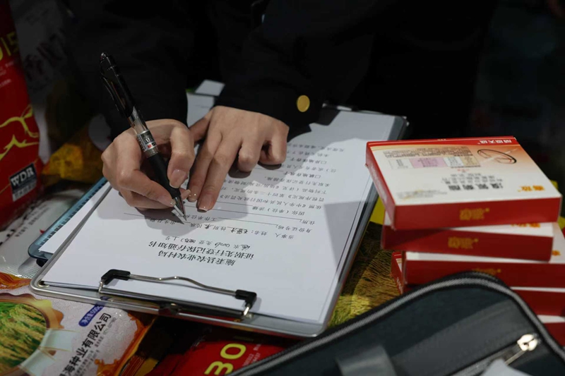 严查农资护春耕 筑牢粮食安全“真政绩”。