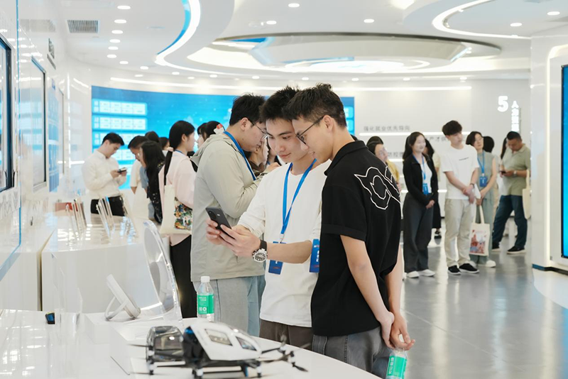 黄埔 “数字人社” 大数据服务系统岗位智能匹配功能展示界面