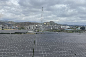 4.5億元“金融活水”為區域注入綠色發展動能         在貴州省畢節市大方縣理化鄉的群山之間，一排排深藍色的光伏板沿著山勢次第鋪展，在陽光下熠熠生輝。這些光伏板不僅將熾熱的陽光轉化為源源不斷的清潔電能，更孕育著農業增收的希望。【詳細】