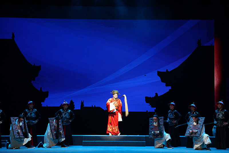 首演现场。