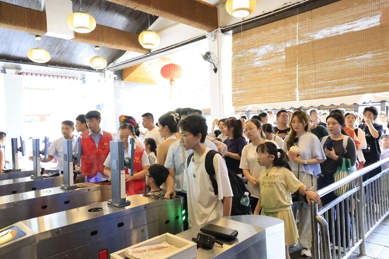游客人臉識別入園.jpg