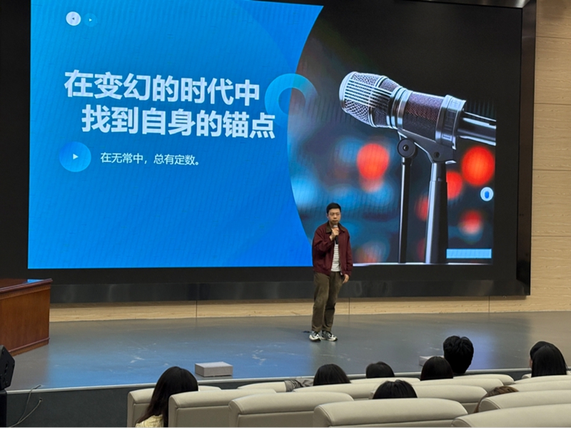 贵州广播电视台公共频道《百姓关注》副制片人韩俊杰作分享。.jpg