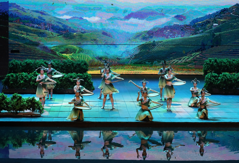 3《贵秀》表演现场（龙里县融媒体中心供图）.jpg