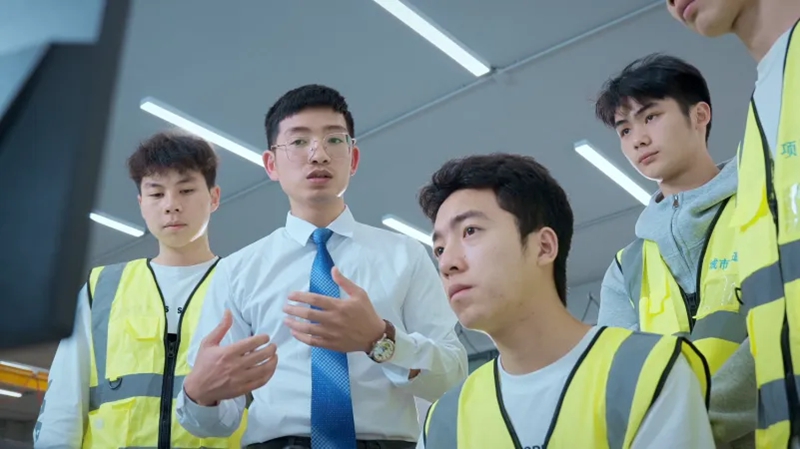 贵州工商职业大学在“一带一路”暨金砖国家技能发展与技术创新大赛全国总决赛中荣获一等奖 (1).jpg
