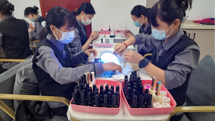 产教融合育新人&nbsp;城市服务职业学校走出技能成才路。