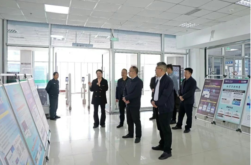 参观现场展陈专区.jpg