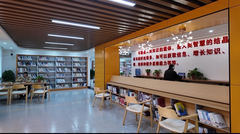 金沙县长安街城市书房一角 胡凤至 摄 (2).jpg