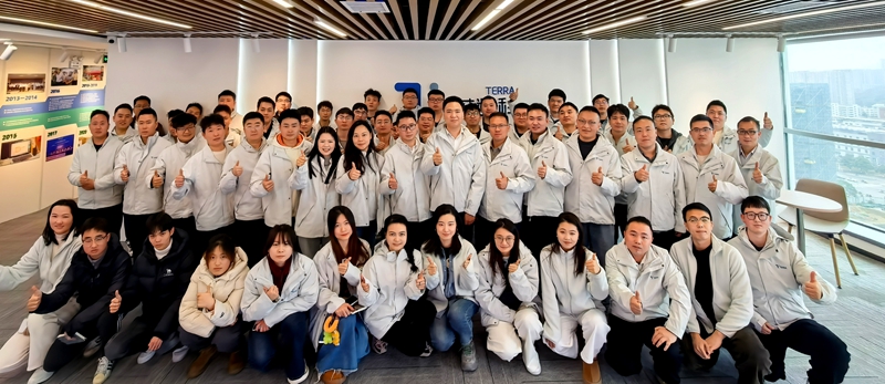4、企業員工。