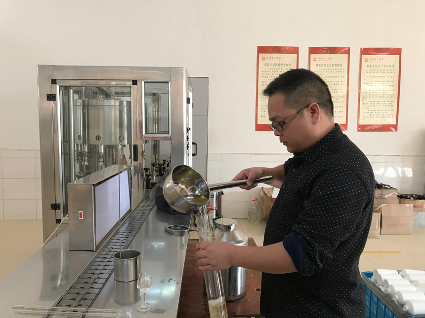 贺红早：深耕“三农”一线