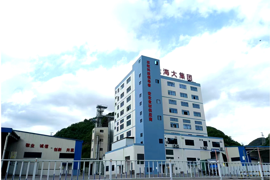 钟山区一座饲料工厂的春之序曲。