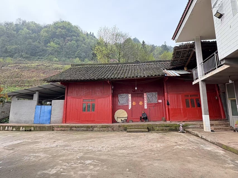 1.息烽县鹿窝镇西安村尧上组地质灾害农户搬迁前房屋