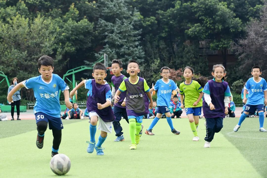 比赛现场。陈勇摄
