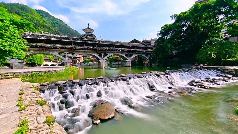 8四寨村风雨桥 （吴光辉摄） (2).jpg