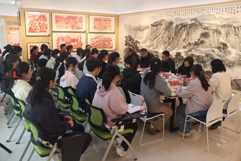 “江脉对话”交流座谈会.jpg