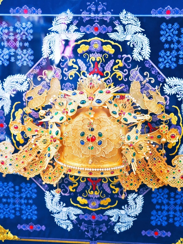 “非遺鳳冠”文創產品。