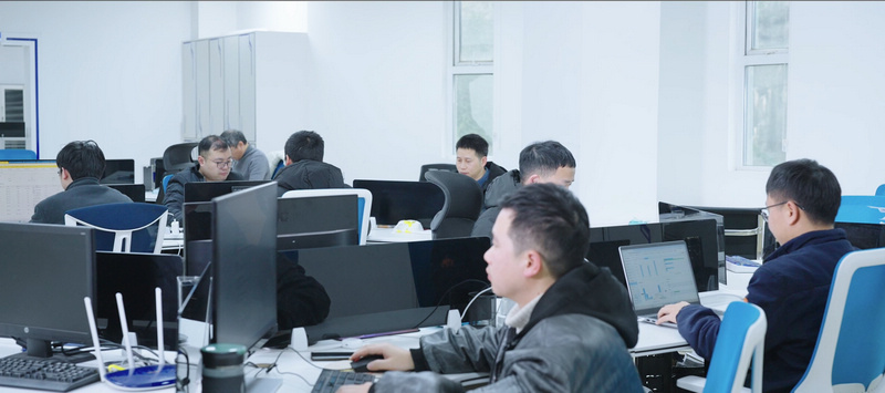 數字經濟研究院工作人員正在認真工作。張丹攝