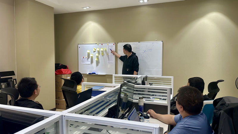 科技創新部正在開展工作研討。黃榮攝