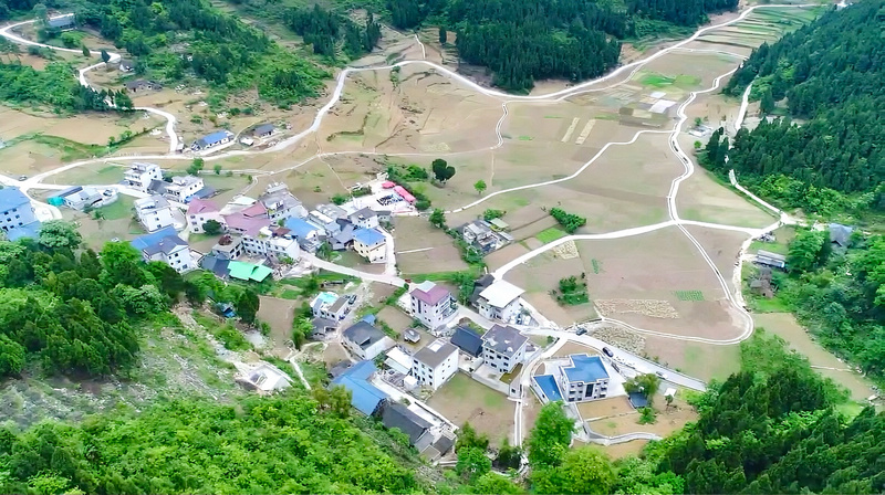 黎民村烂坝组。