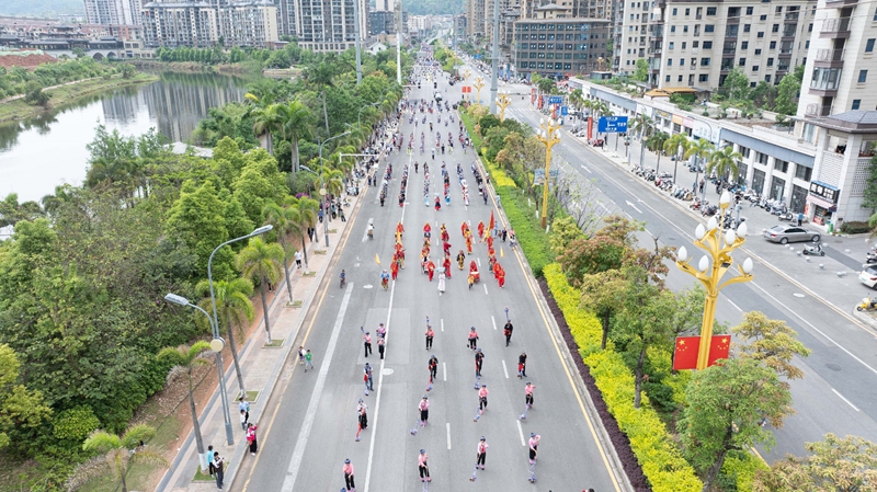 民俗大巡游活动现场。