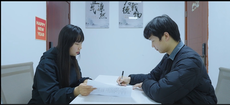 黔通智联公司引进优秀人才签订现场。.jpg