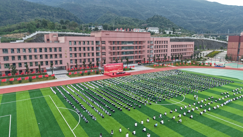 息烽县第三中学外景.jpg