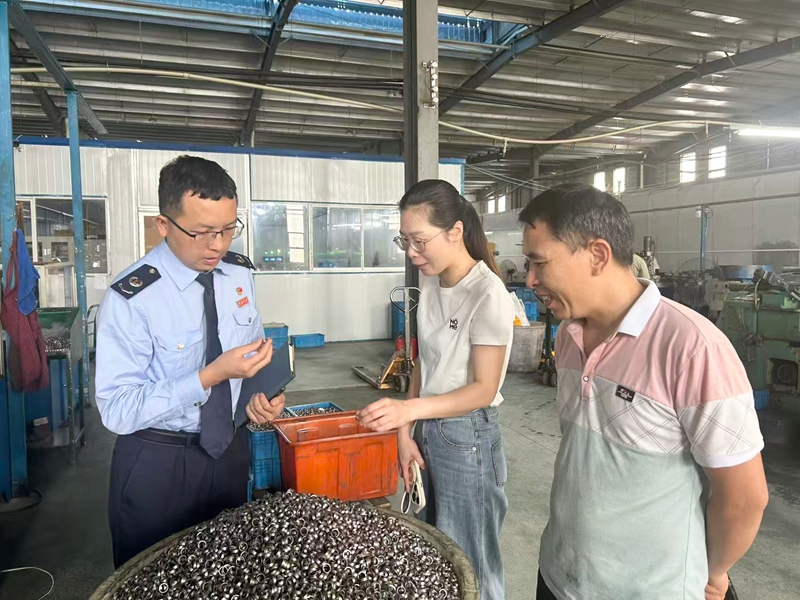 黔南税务解锁轴承企业“创A”密码。