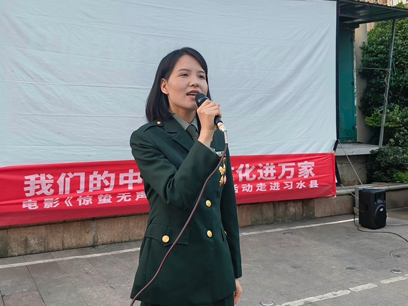 1、退役軍人郭玉正在進行宣講分享。姚瑤 攝.jpg