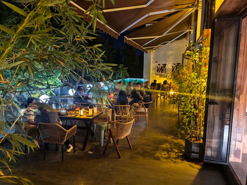 5、黔覓春山茶館。