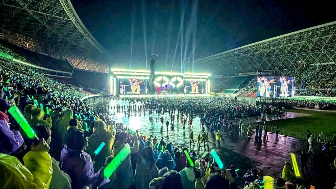 2、潮音风暴超级演唱会现场。吴成艳 摄