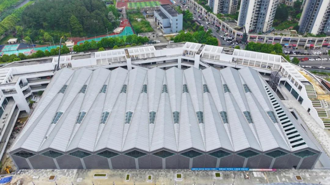建设中的奥体中心二期 。陈杨 摄