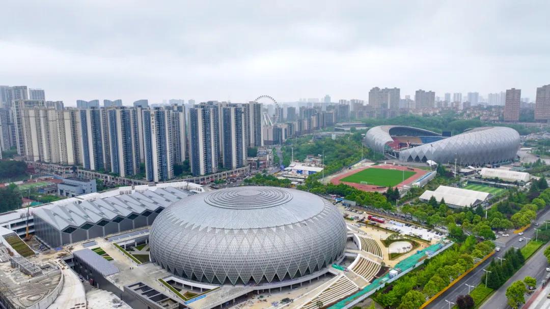 8、建设中的奥体中心二期。陈杨 摄