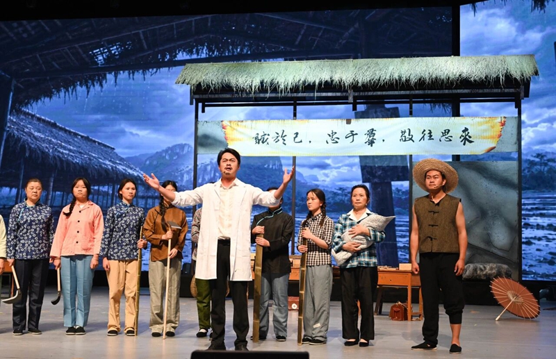 演出现场。刘冰荻摄.jpg
