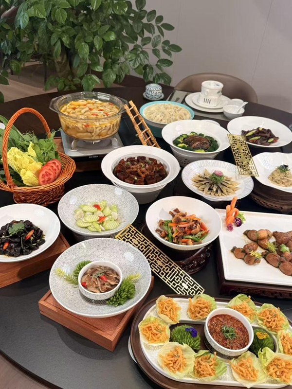 11、多彩貴州城海市山盟：童趣六一·親子美食派對。.jpg