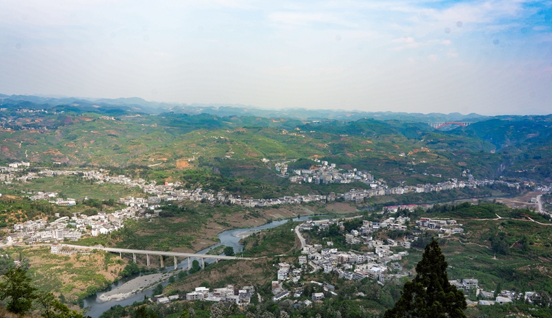 坪子村。 楊英攝
