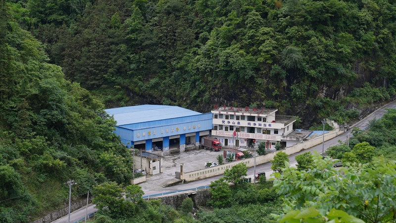梵净山水厂（杨亚旭 摄）.JPG