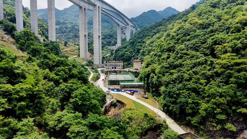 倉儲中心已初具規模。.JPG