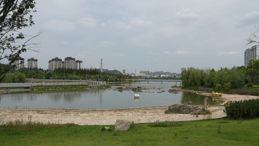 安顺经开区打造安全标准化亲水区。