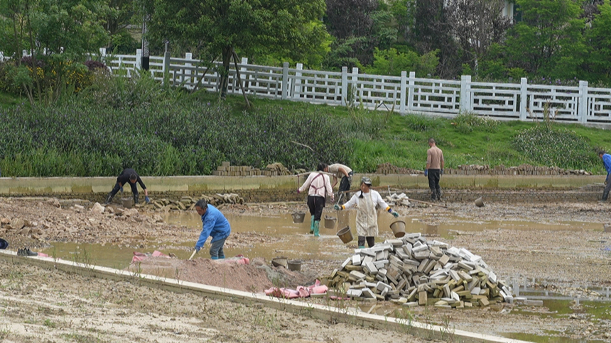 安顺经开区打造安全标准化亲水区。